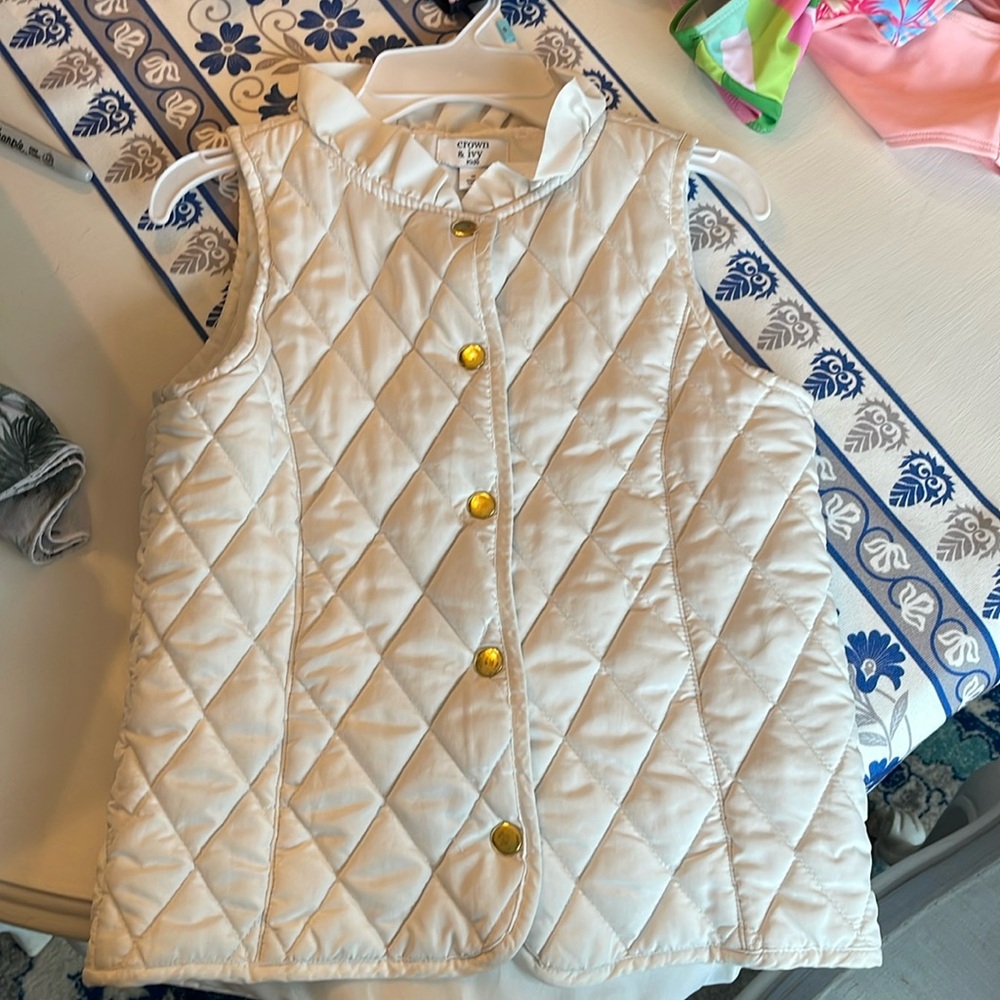 Girls white puffer vest